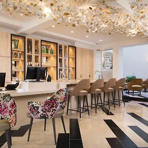 Hotel Des Champs-elysees, Paris