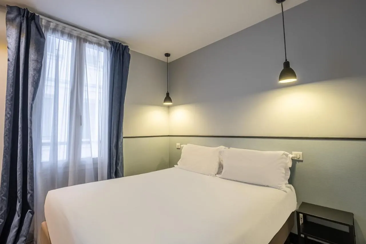 Hotel Lilas Blanc Paris