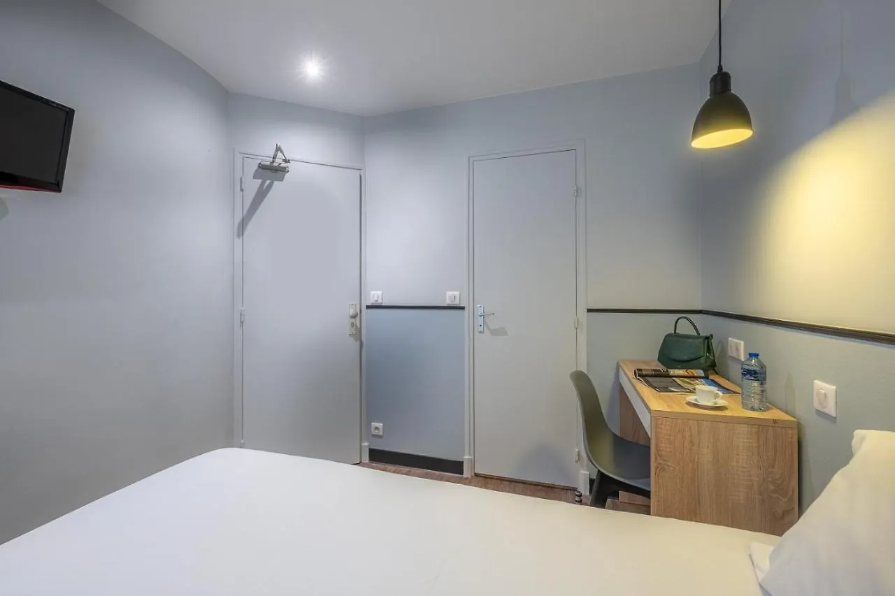 Hotel Lilas Blanc Paris 3*,  França