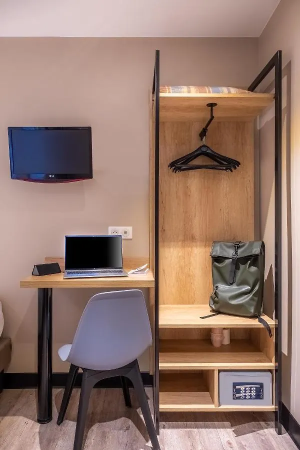 Hotel Lilas Blanc Paris