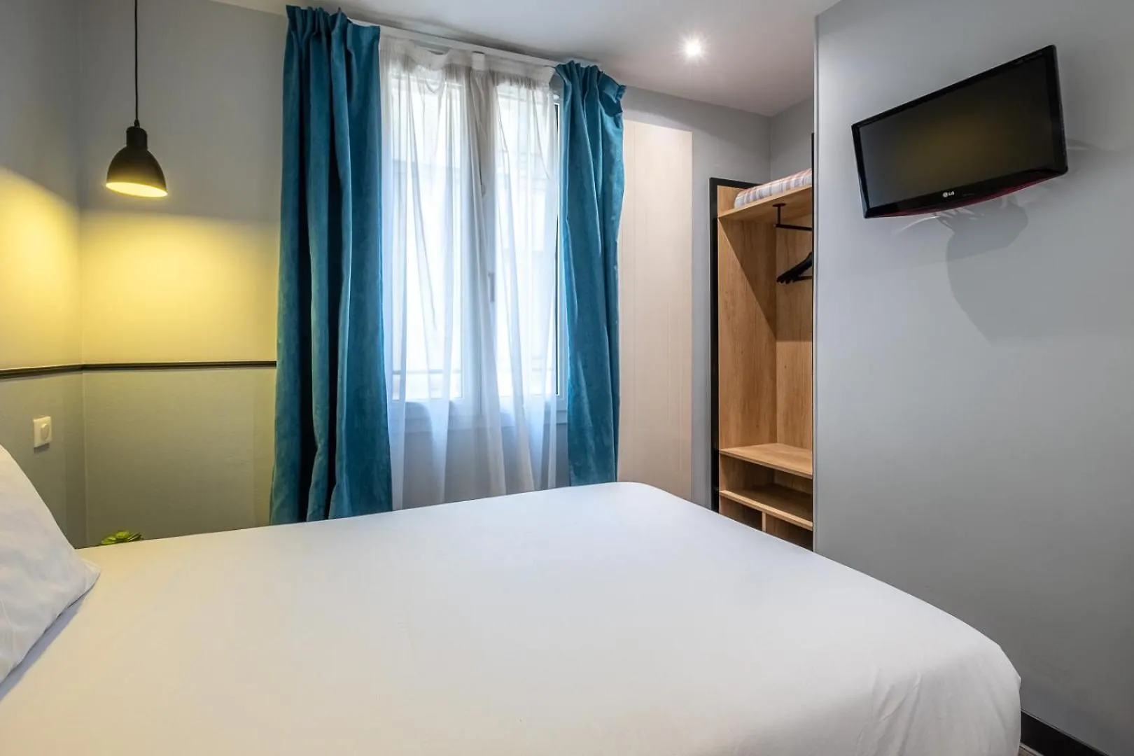 ***  Hotel Lilas Blanc Parigi Francia