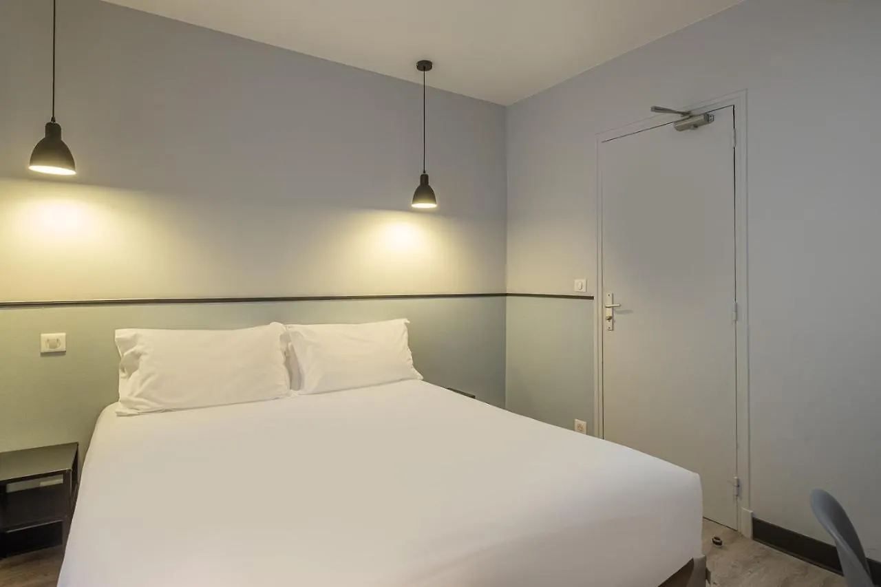 Hotel Lilas Blanc Parigi Francia
