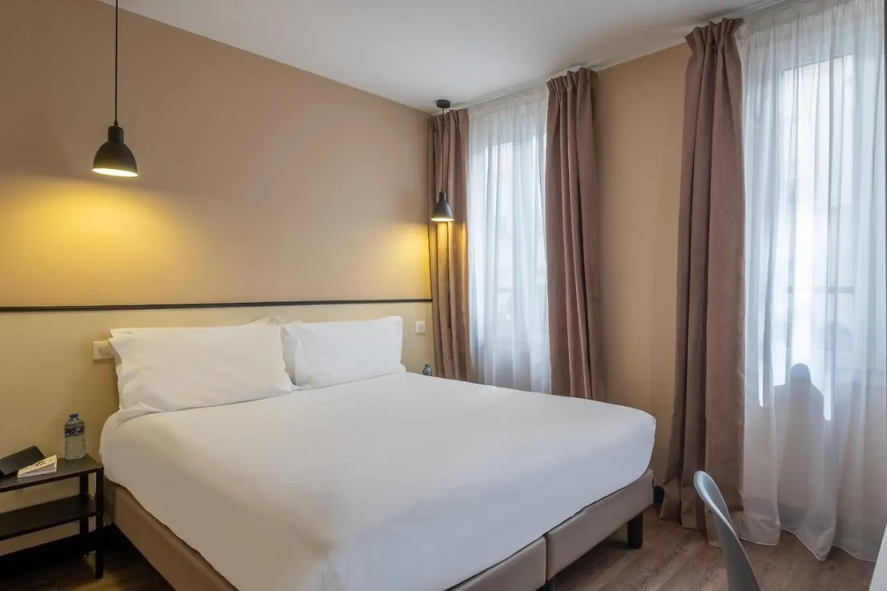 Hotel Lilas Blanc Paris