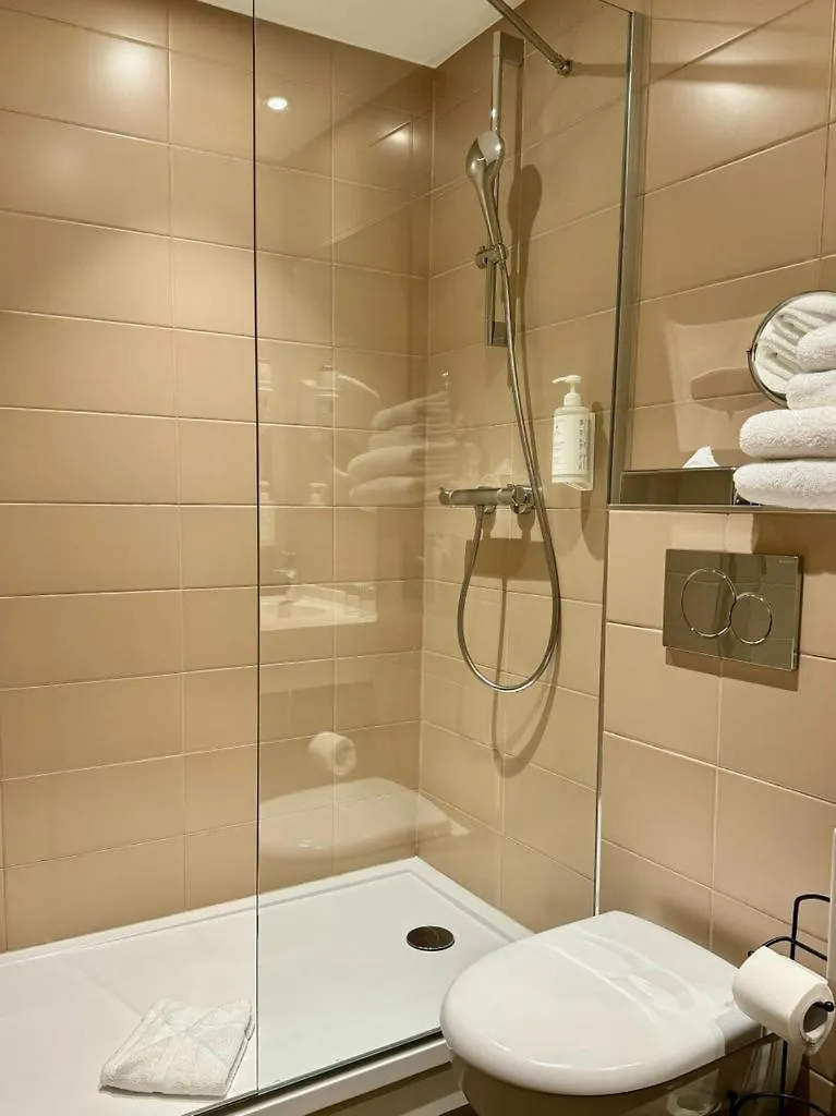 Hotel Lilas Blanc Paris