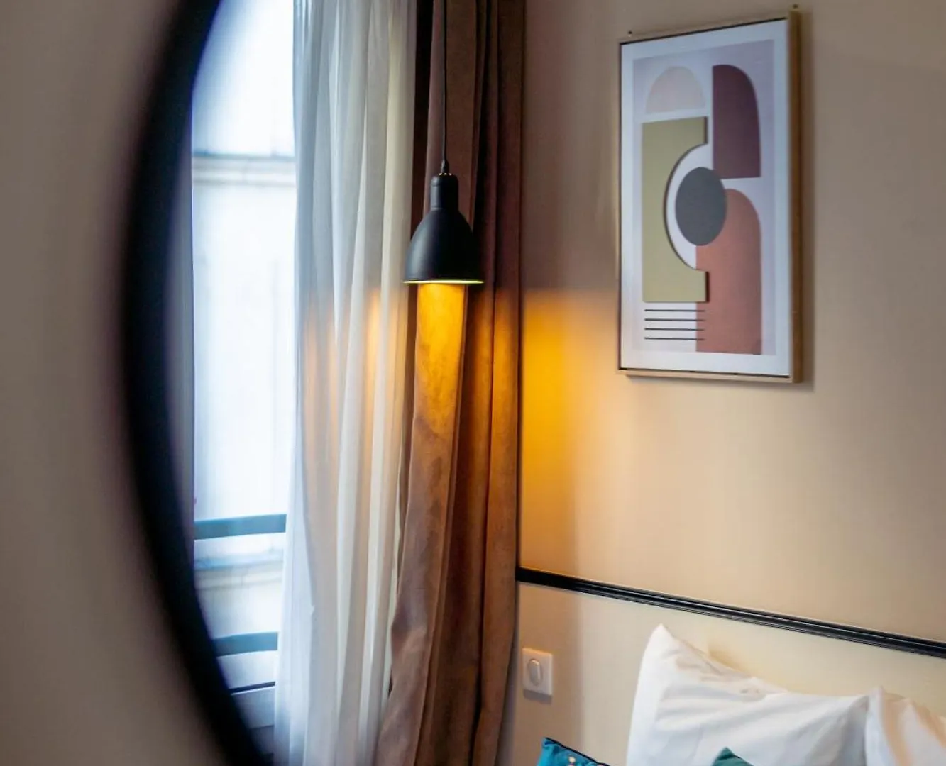 Hotel Lilas Blanc Paris